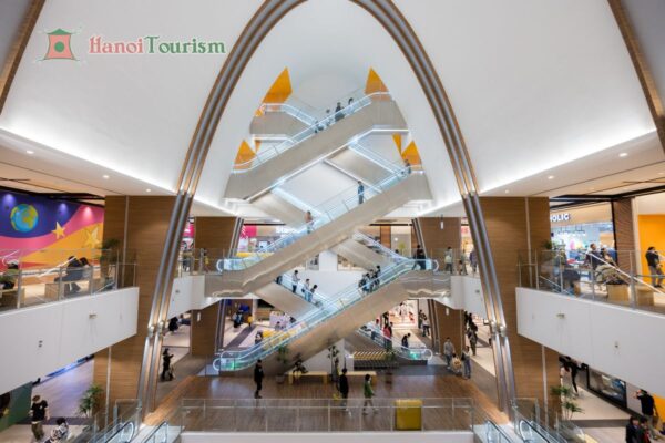Mua sắm ở Mitsui Outlet Park - Nhật Bản